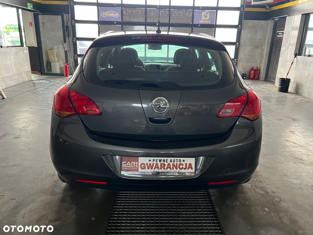 Opel Astra 1.7 CDTI Cosmo - 9