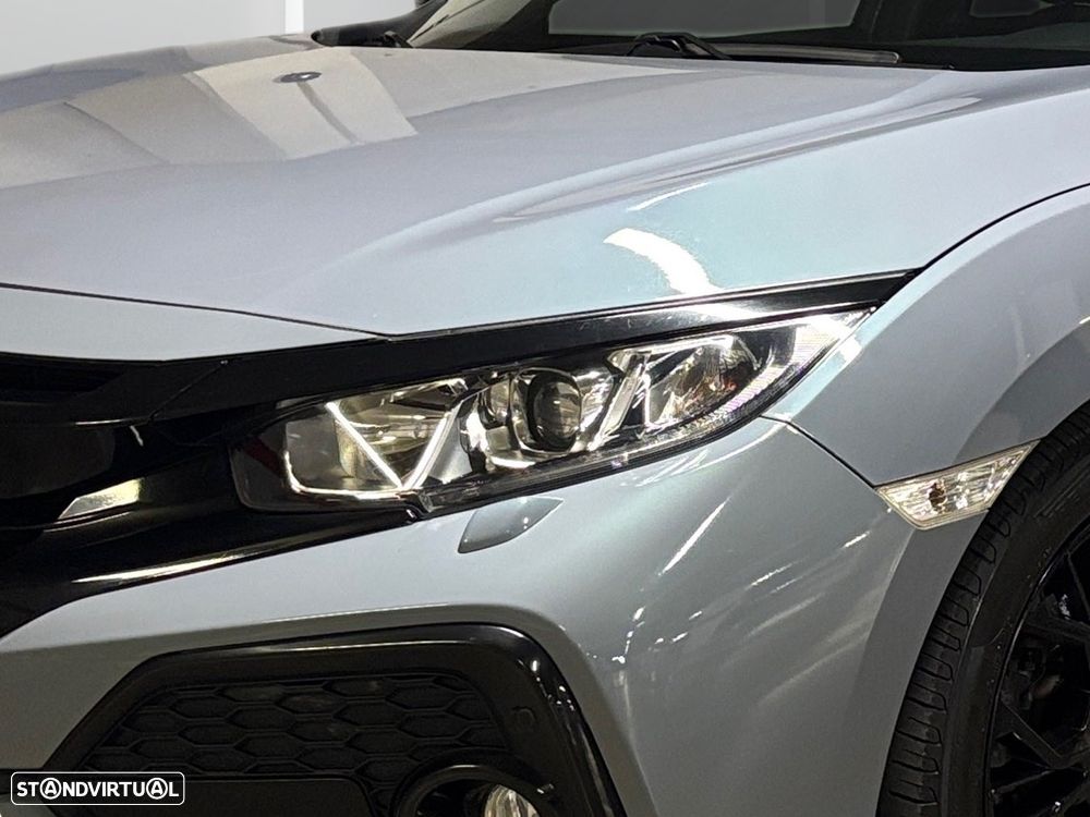 Honda Civic 1.0 i-VTEC Turbo CVT Executive Sport Line - 13