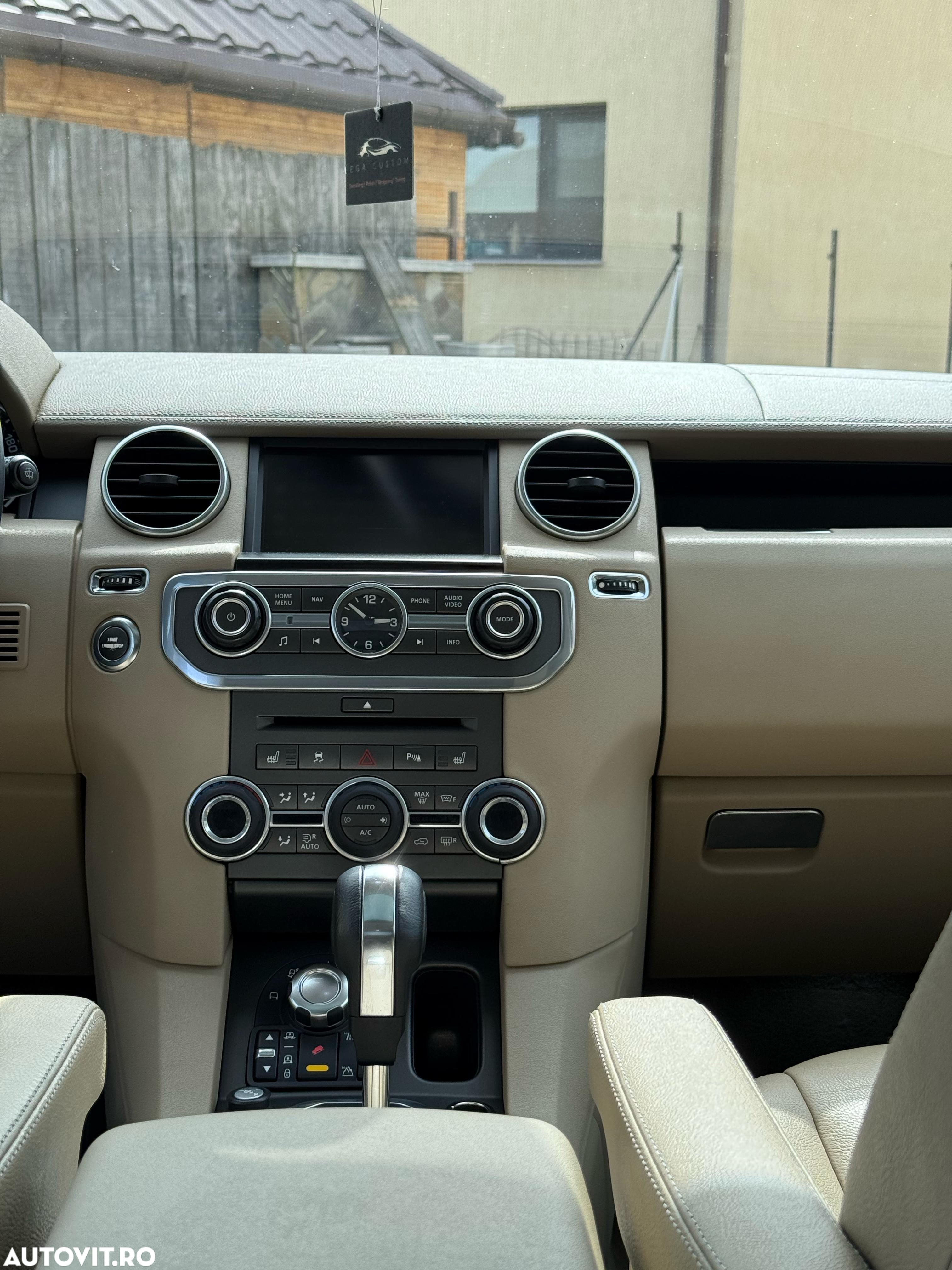 Land Rover Discovery 3.0 TD HSE Aut. - 11