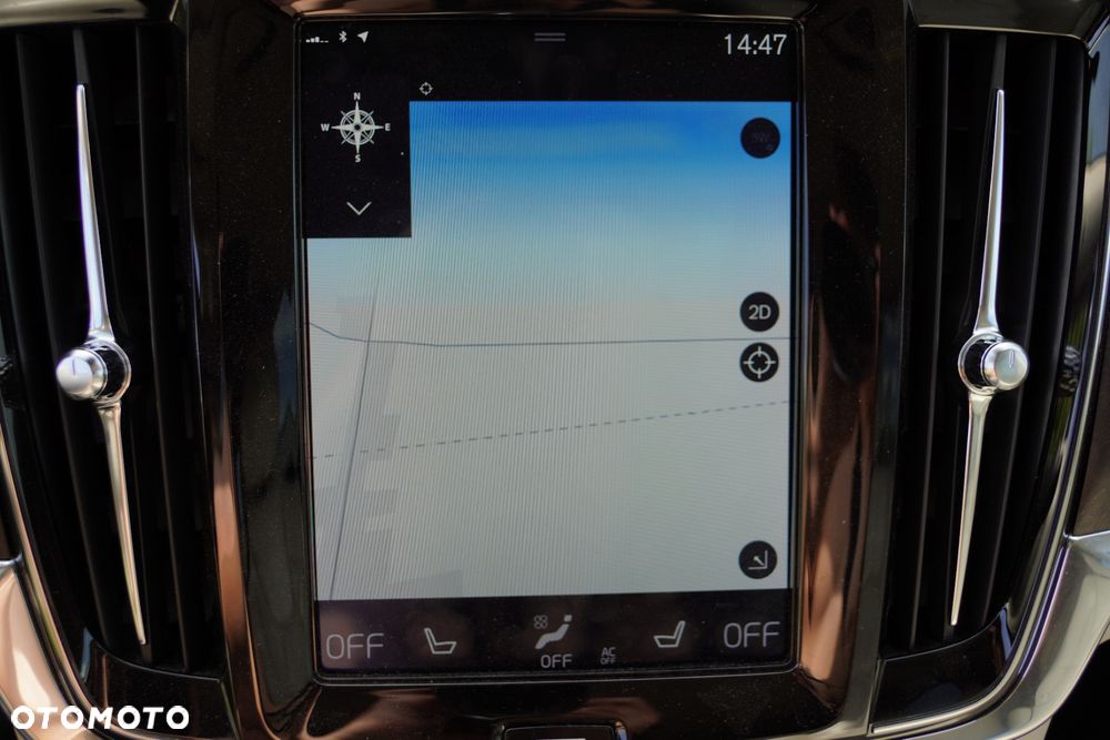Volvo V90 D5 SCR AWD Momentum Pro - 25