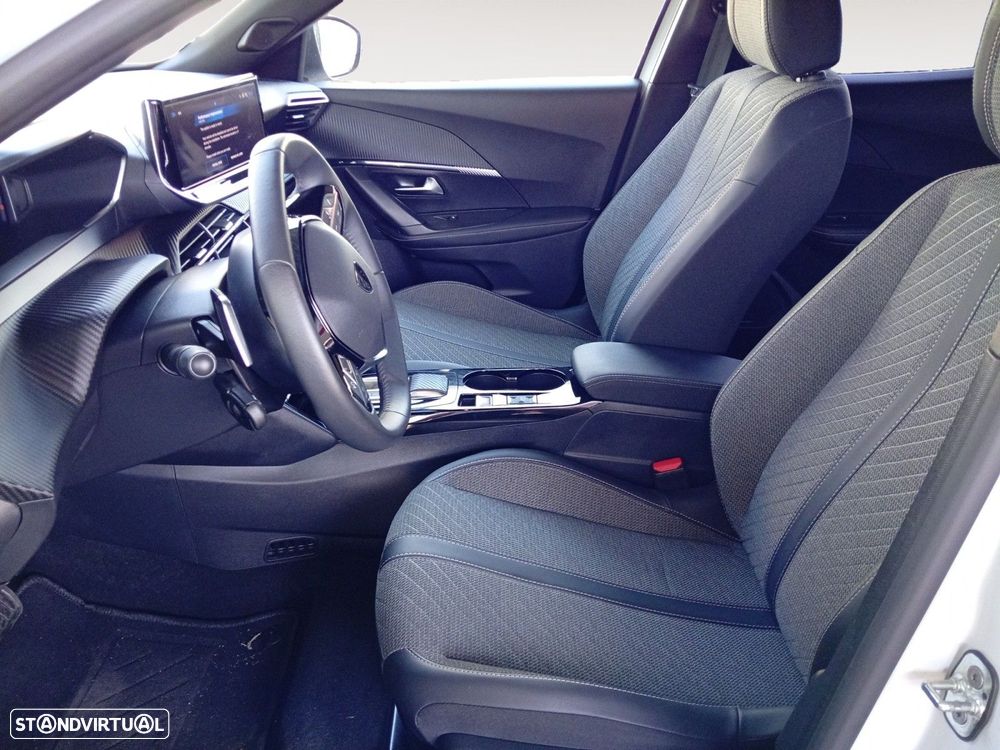 Peugeot 2008 - 9