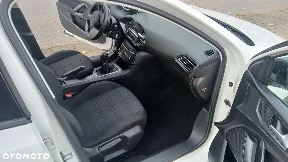 Peugeot 308 - 19