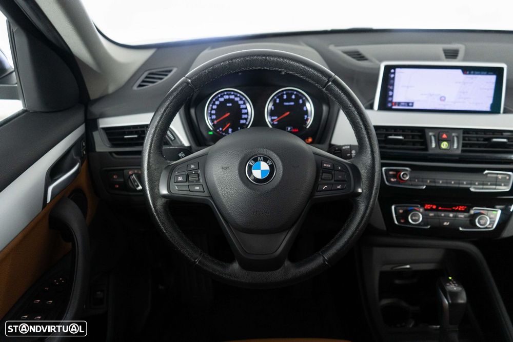 BMW X1 25 e xDrive Corporate Edition - 28