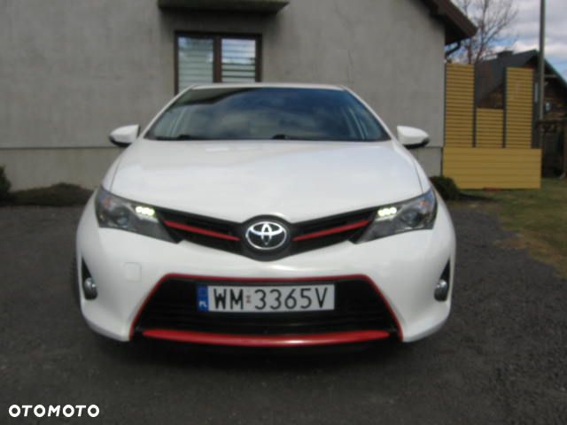 Toyota Auris 1.6 Premium - 8