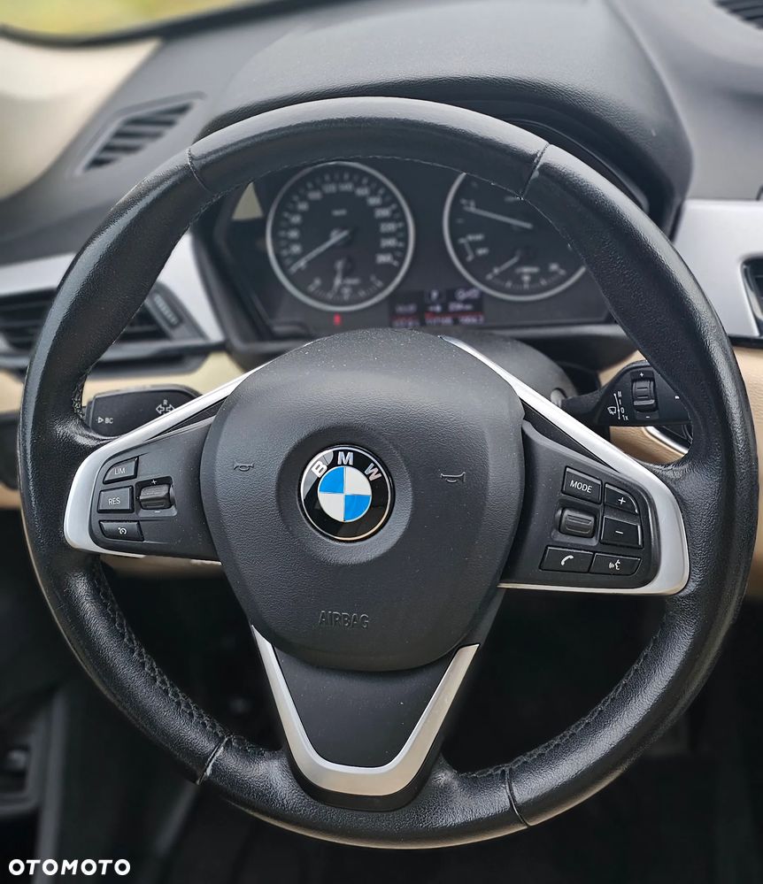 BMW X1 xDrive18d - 11