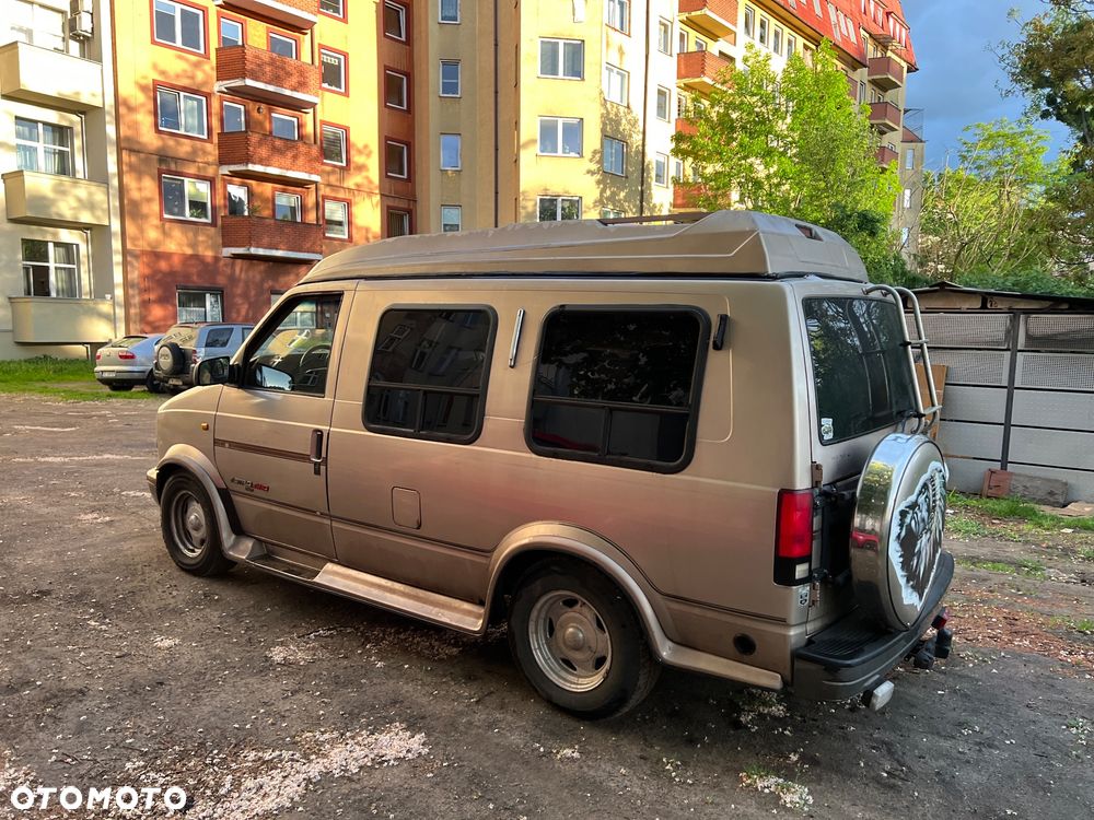 Chevrolet Astro 4.3i V6 - 4