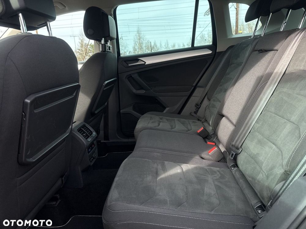 Volkswagen Tiguan - 31