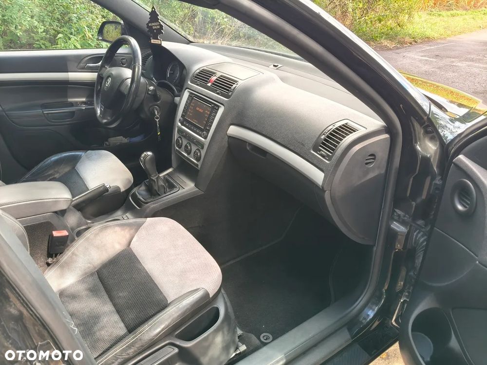 Skoda Octavia 2.0 TSI RS - 15