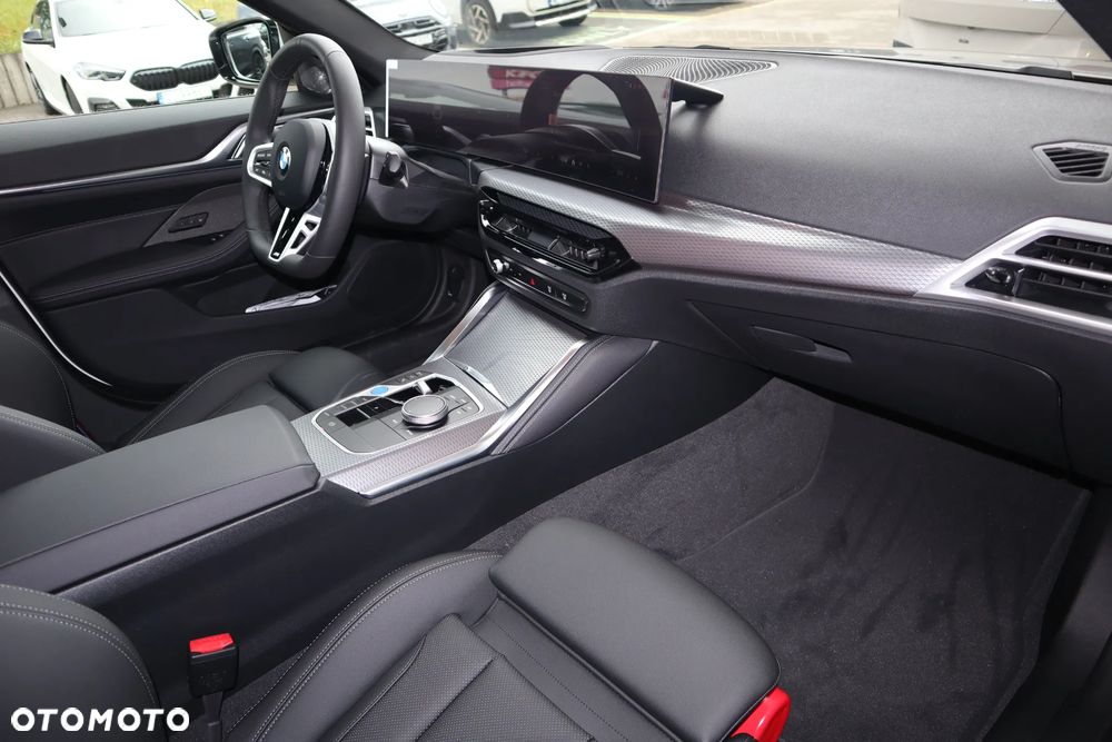 BMW i4 - 14