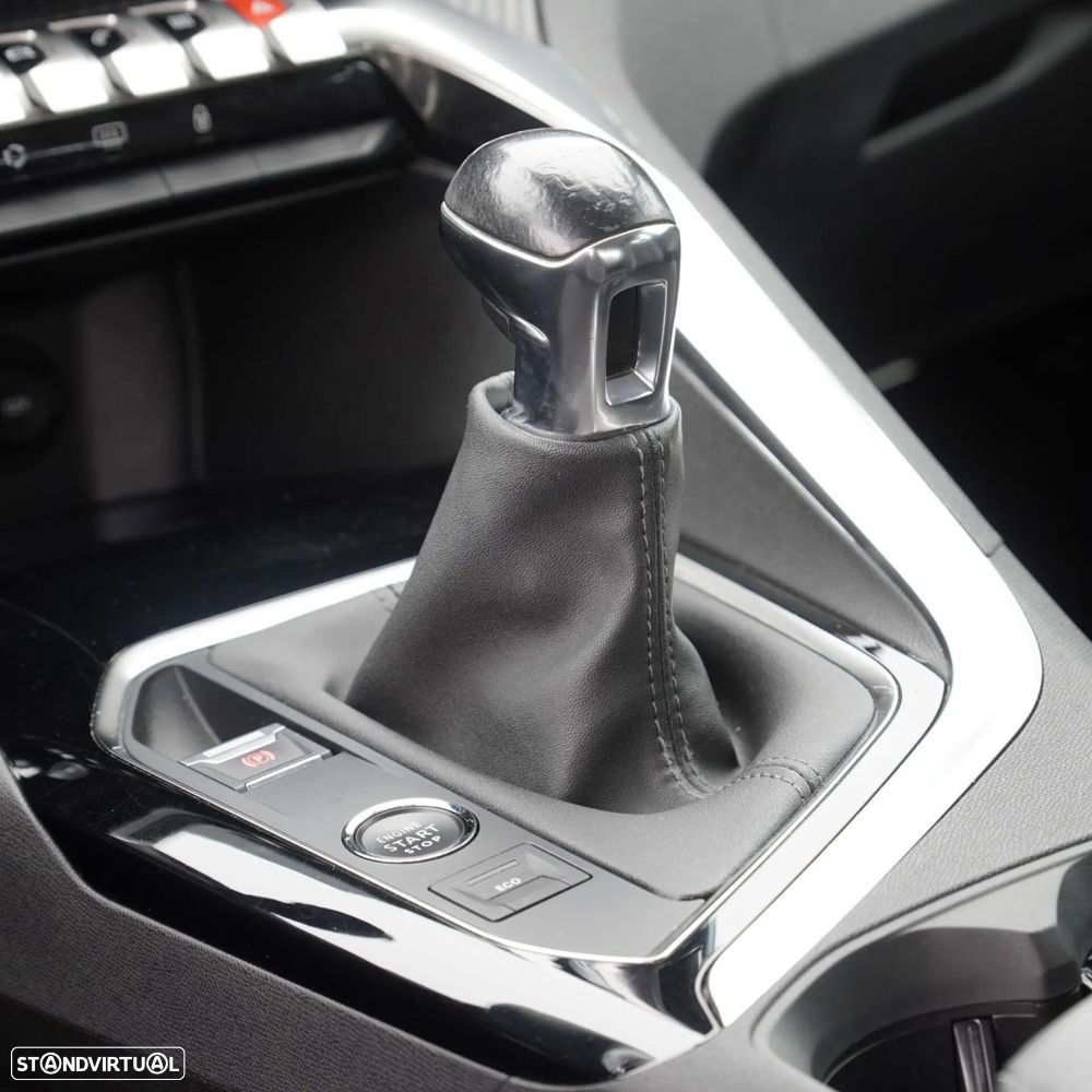 Peugeot 3008 PureTech 130 Stop & Start GPF Active Pack - 16