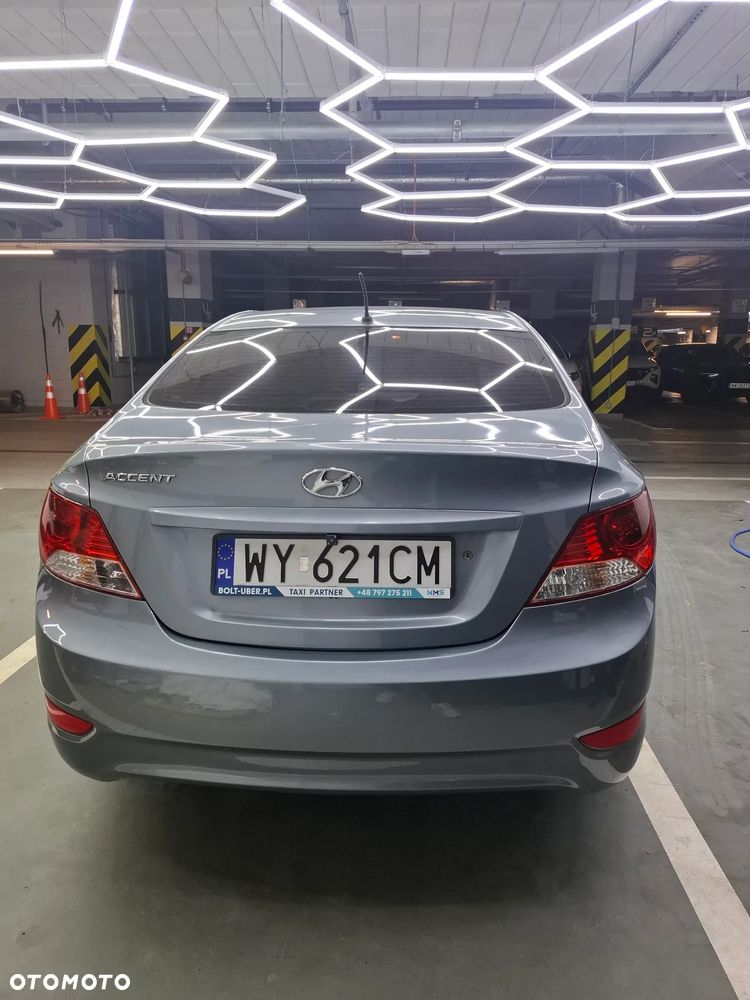 Hyundai Accent - 5