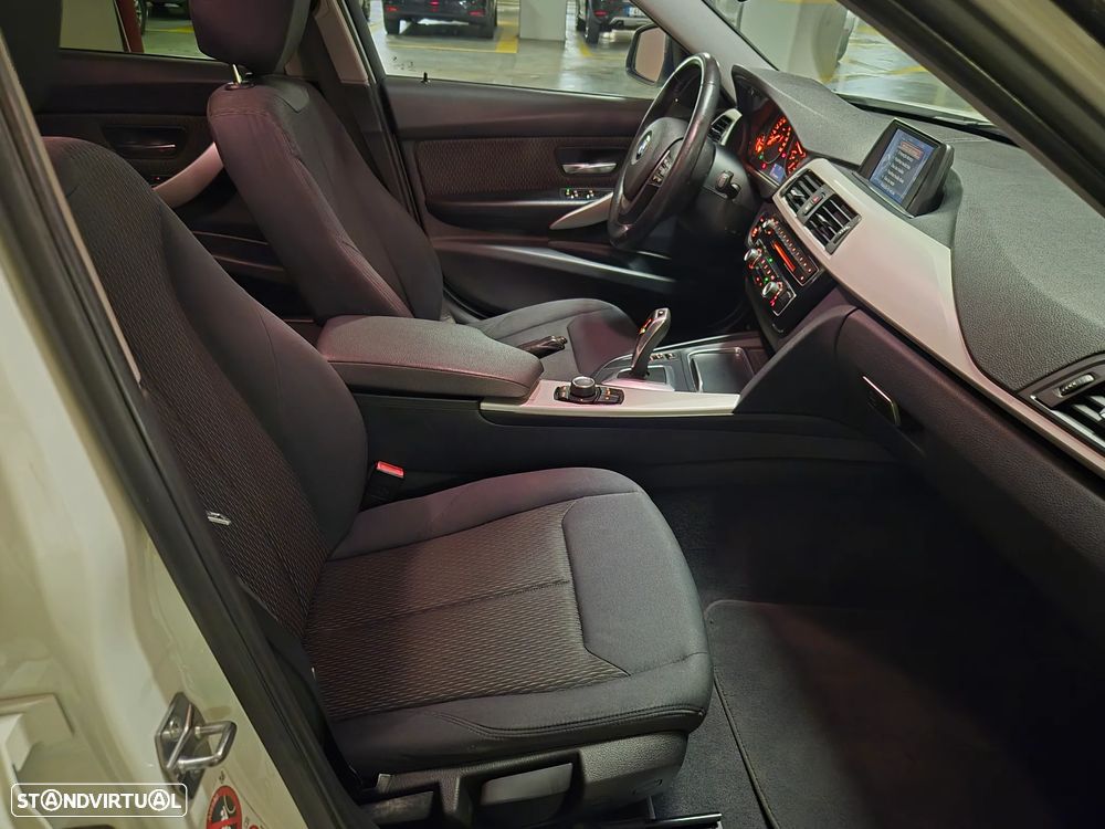 BMW 318 d Auto - 51