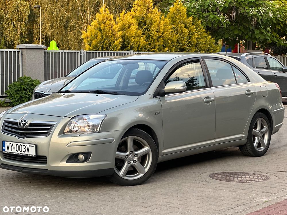 Toyota Avensis 2.2 D-4D Prestige - 2