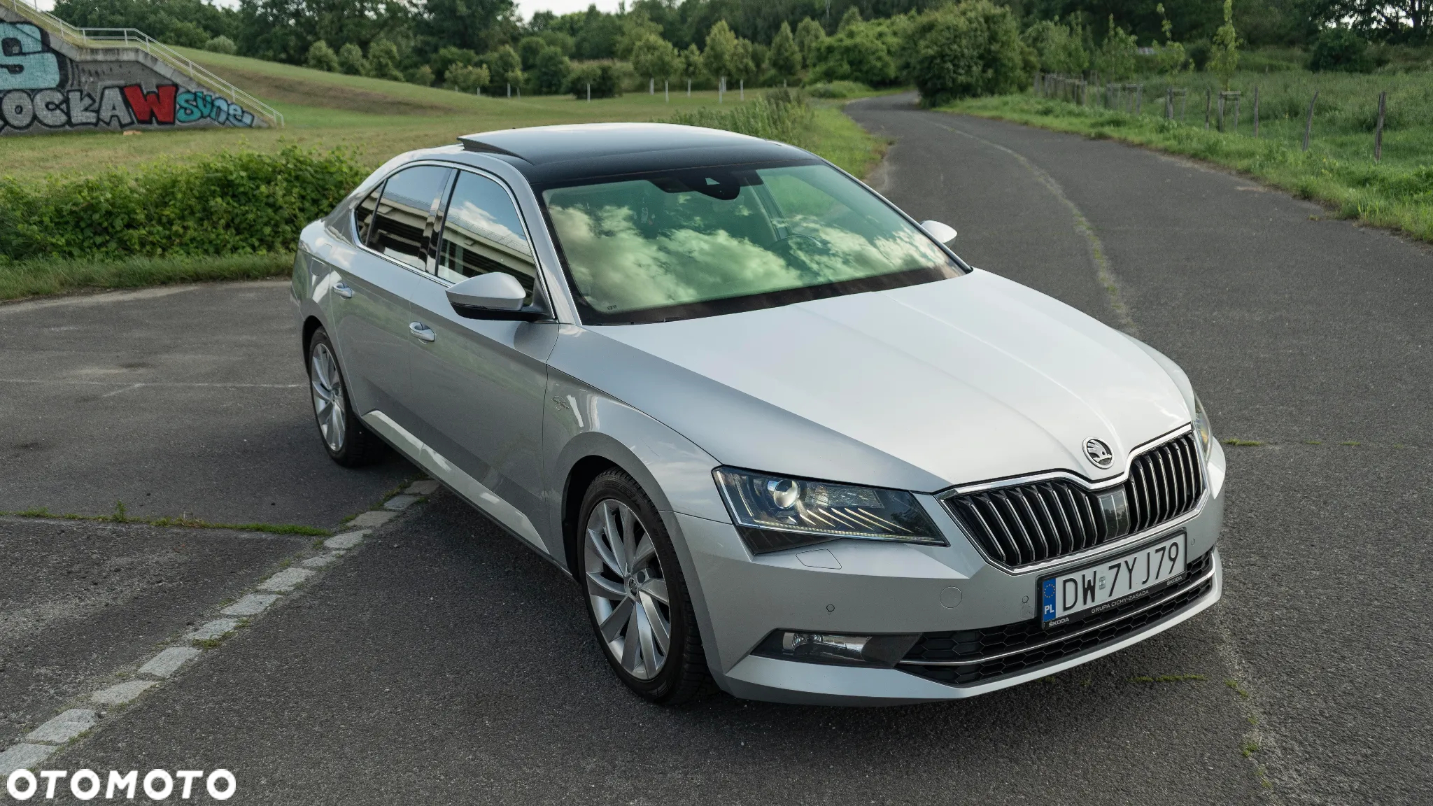 Skoda Superb 2.0 TDI 4x4 L&K DSG - 17