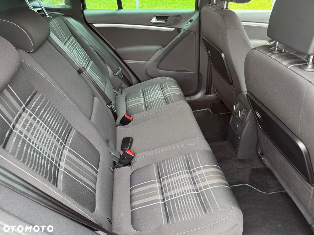 Volkswagen Tiguan - 16