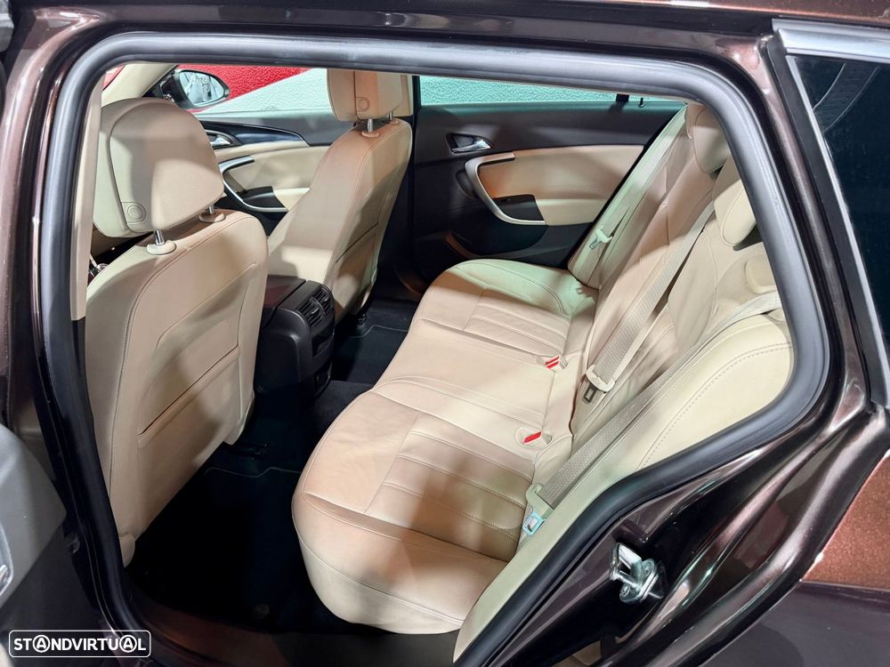 Opel Insignia Sports Tourer 2.0 CDTi Cosmo S/S - 24