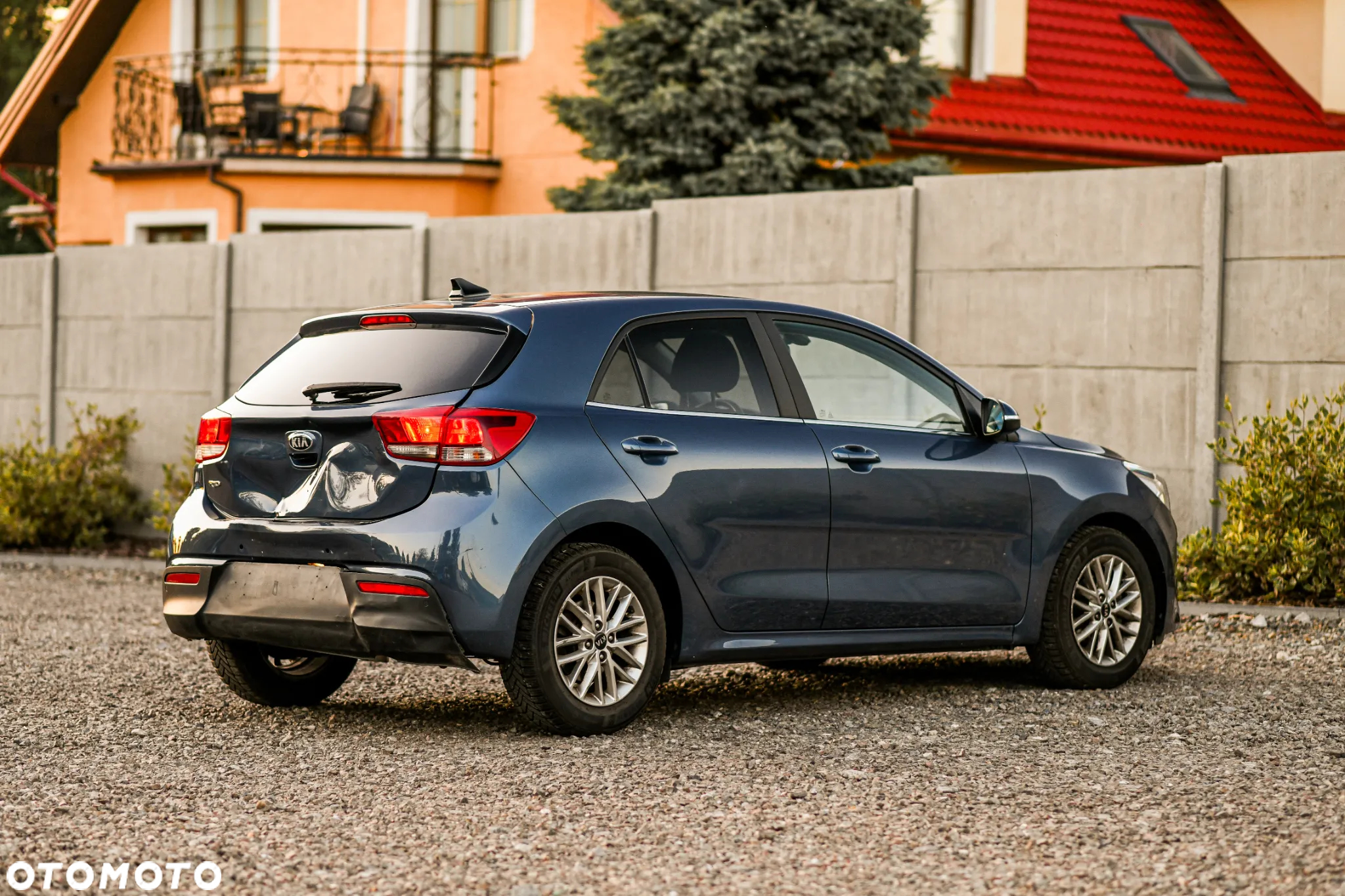 Kia Rio 1.2 Edition 7 - 13