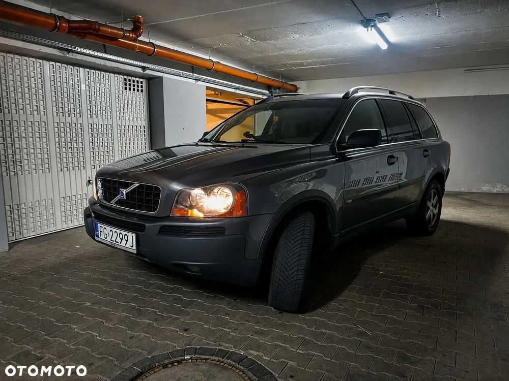 Volvo XC 90 2.4 D5 Momentum - 1
