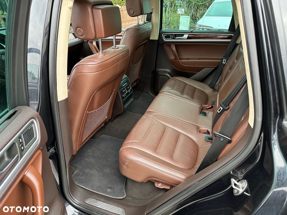 Volkswagen Touareg - 19