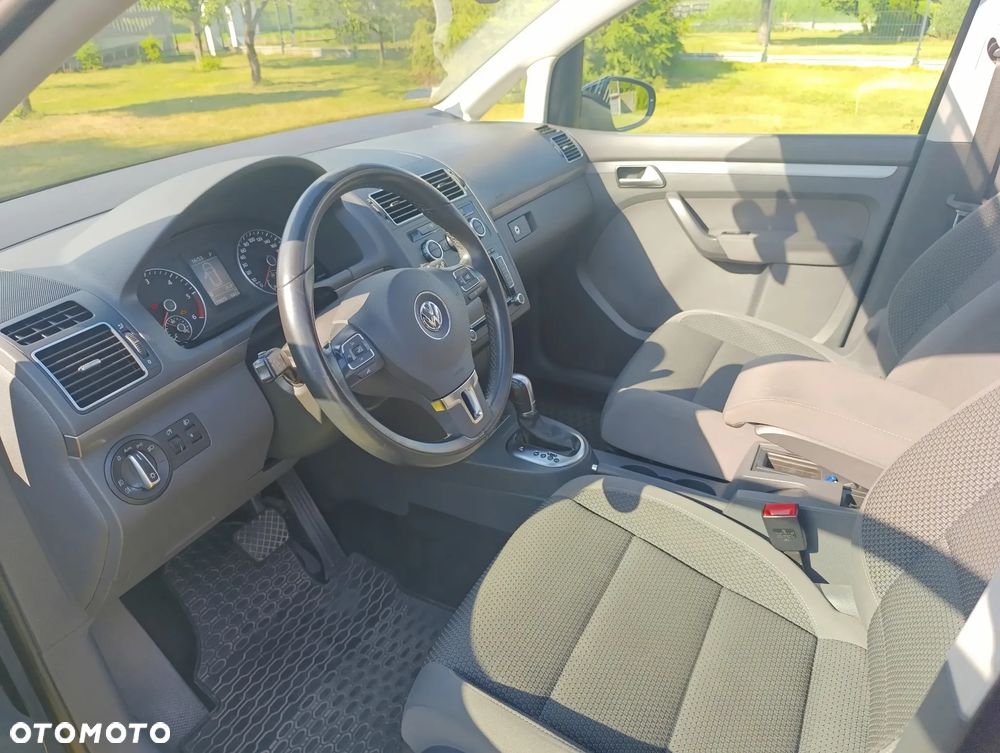 Volkswagen Touran 2.0 TDI DSG Highline - 7