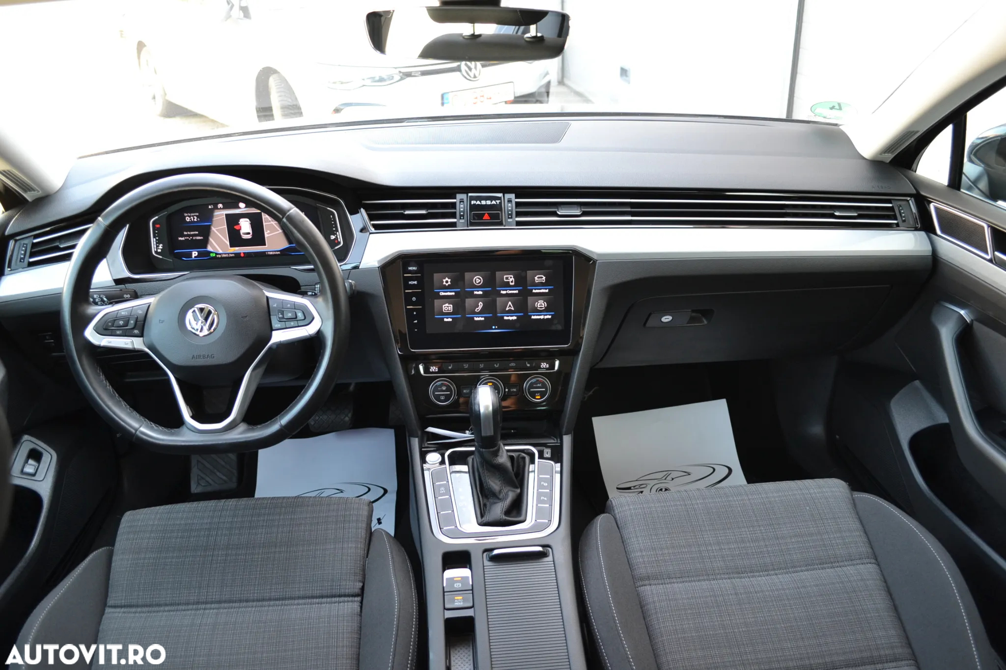 Volkswagen Passat Variant 2.0 TDI SCR DSG Business - 28