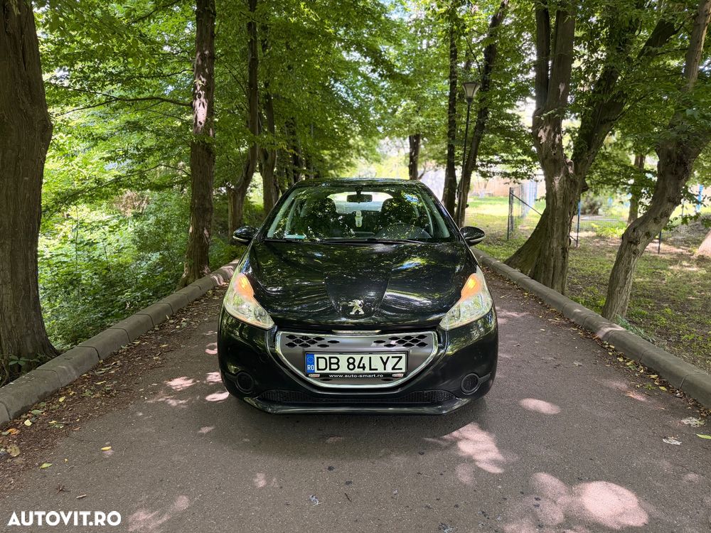 Peugeot 208 - 11