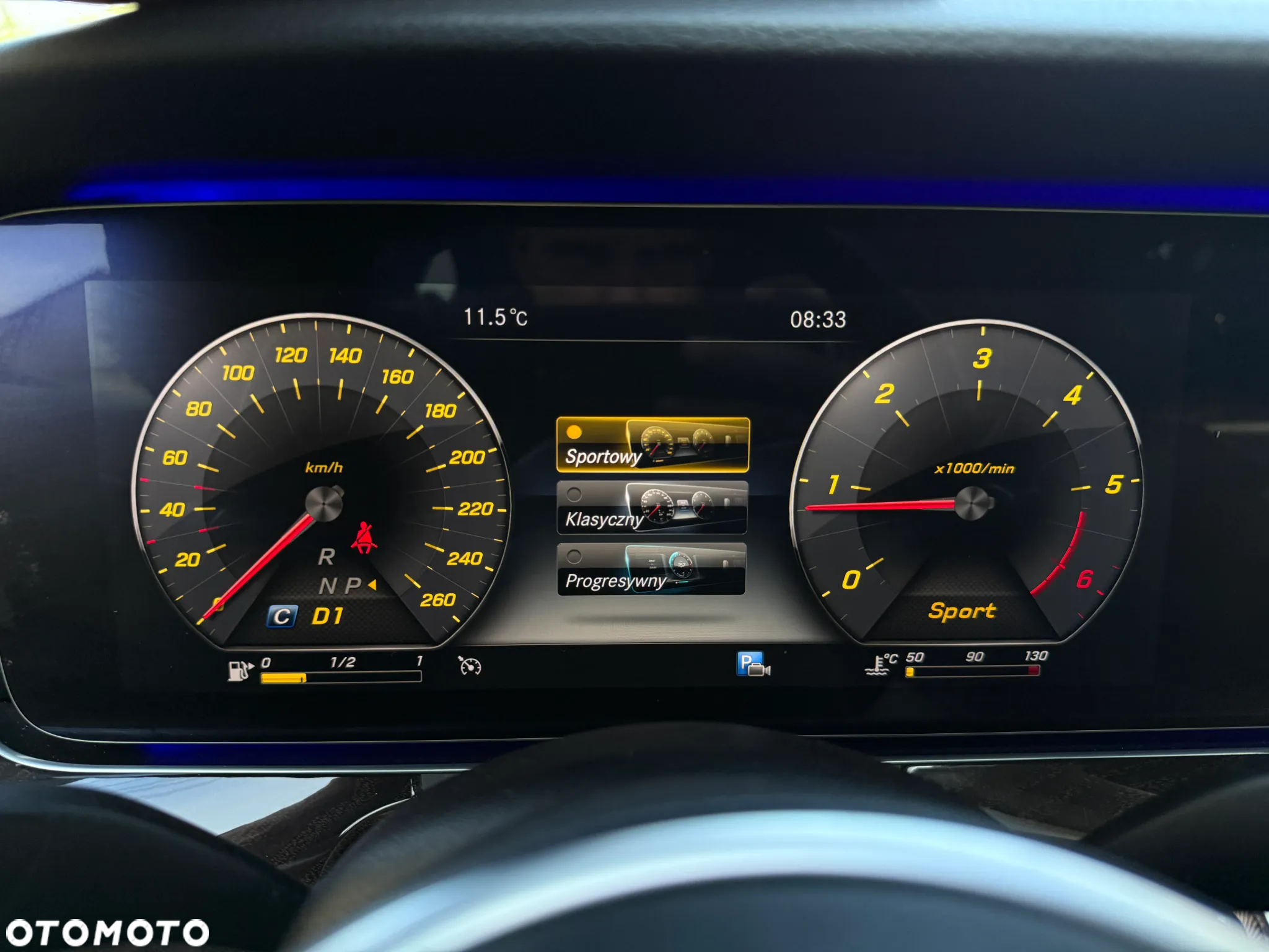 Mercedes-Benz Klasa E 220 d 4-Matic 9G-TRONIC - 27