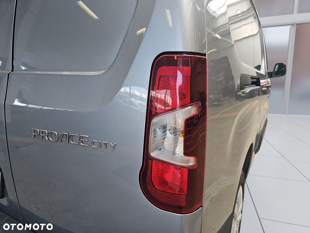 Toyota ProAce 2.3T 1.5D-4D 100KM long Furgon Active - 24