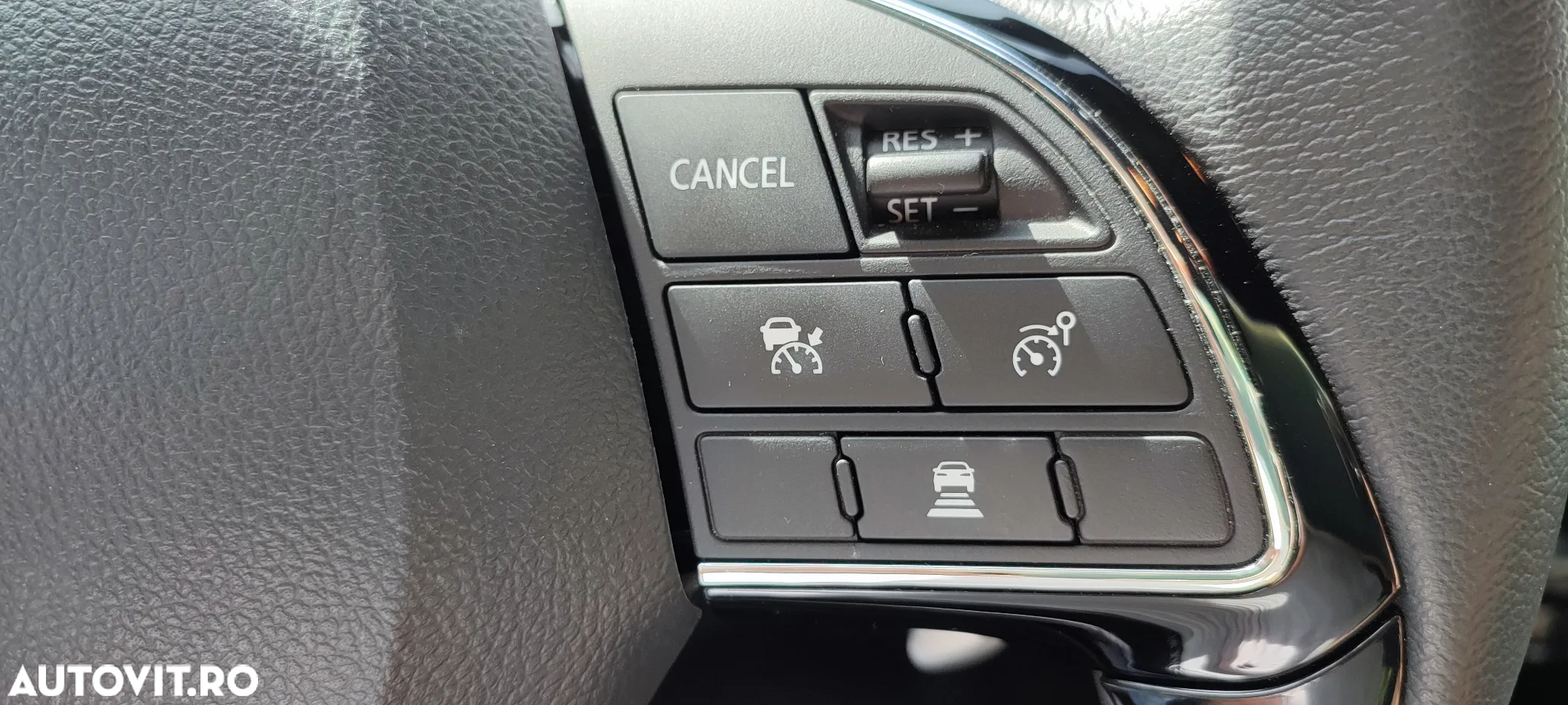 Mitsubishi Eclipse-Cross - 16