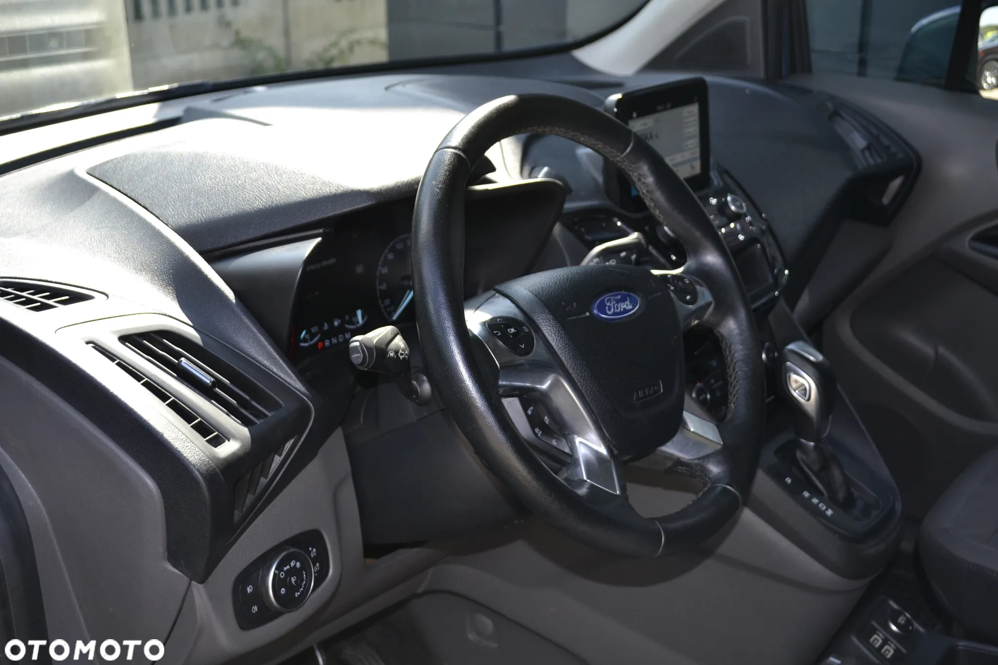 Ford Tourneo Connect 1.5 TDCi Trend PowerShift - 17