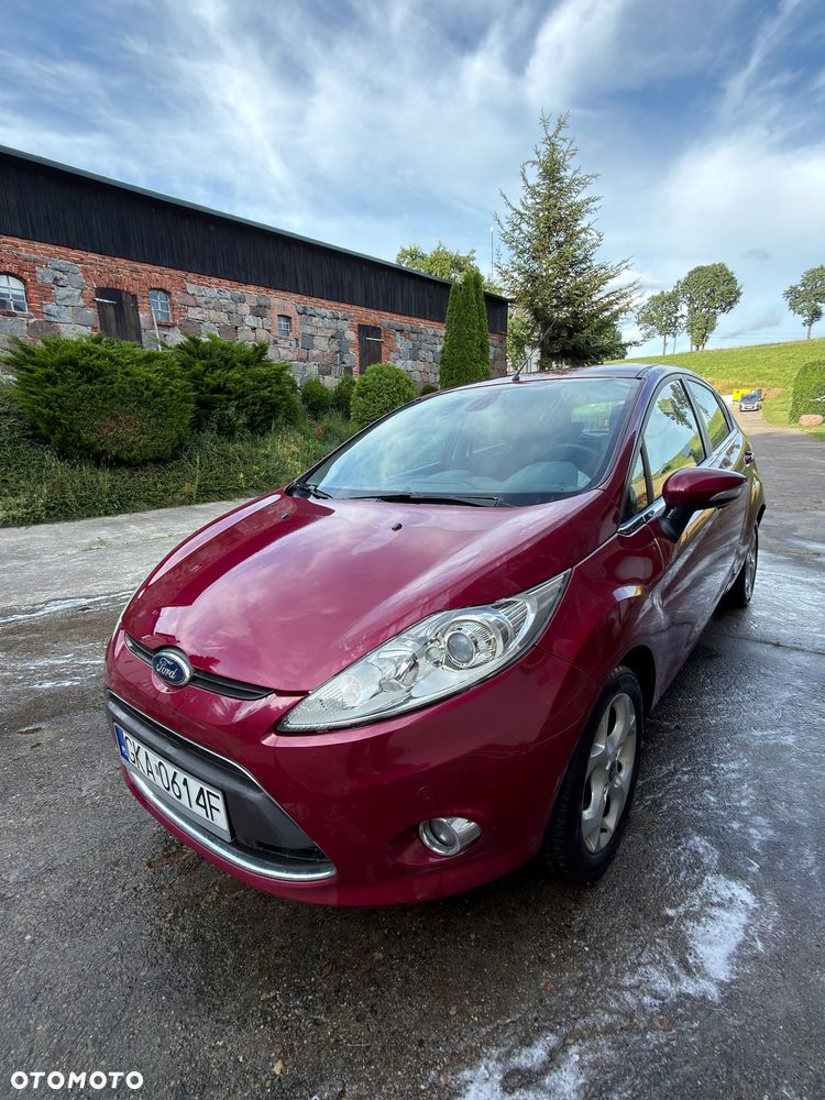 Ford Fiesta 2010 photo 2