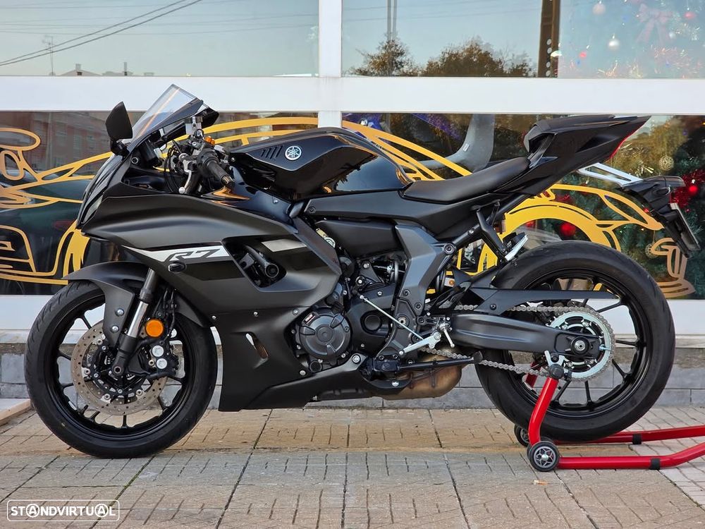 Yamaha R R7 aceito retoma - 4