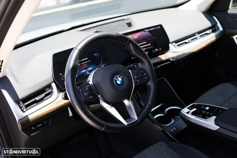BMW iX3 Impressive - 37