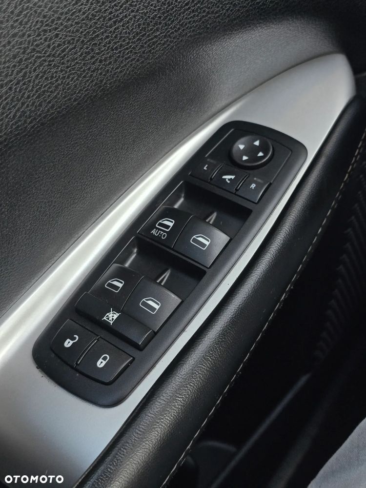 Fiat Freemont 2.0 Multijet Lounge AWD - 28
