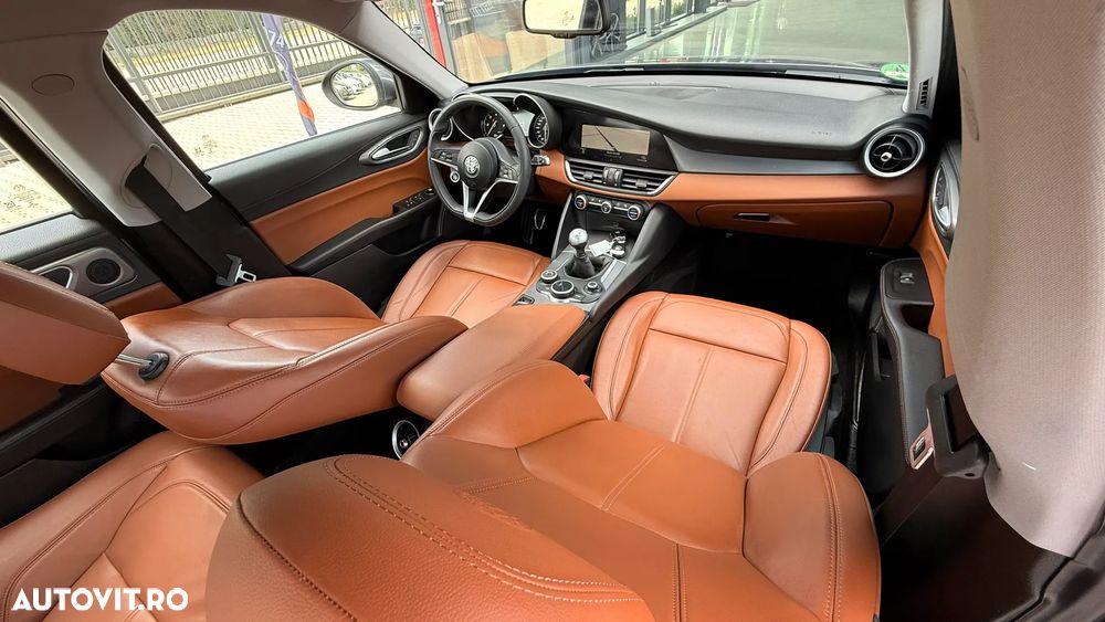 Alfa Romeo Giulia 2.2 JTDM Super - 8