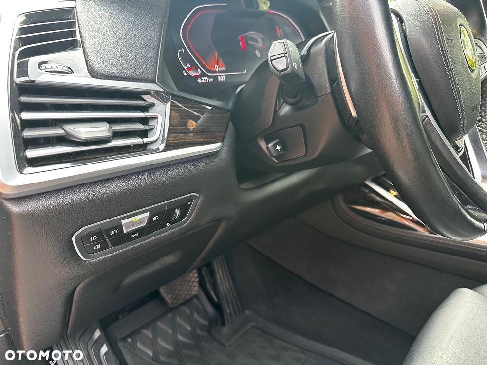 BMW X7 xDrive40i - 13