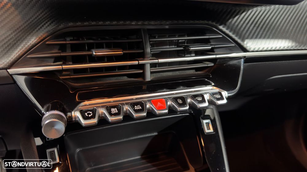 Peugeot 2008 1.2 PureTech Active Pack - 27