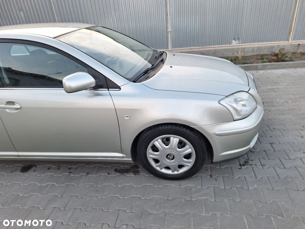 Toyota Avensis 1.8 VVT-i Sol - 9