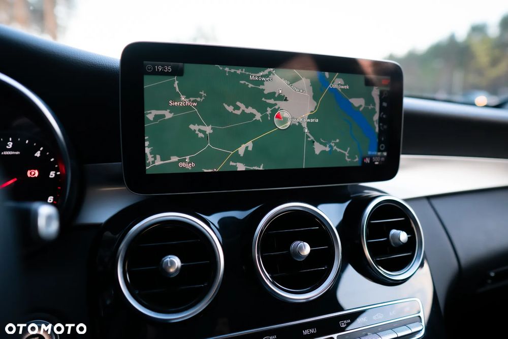 Mercedes-Benz Klasa C 200 d 9G-TRONIC - 23