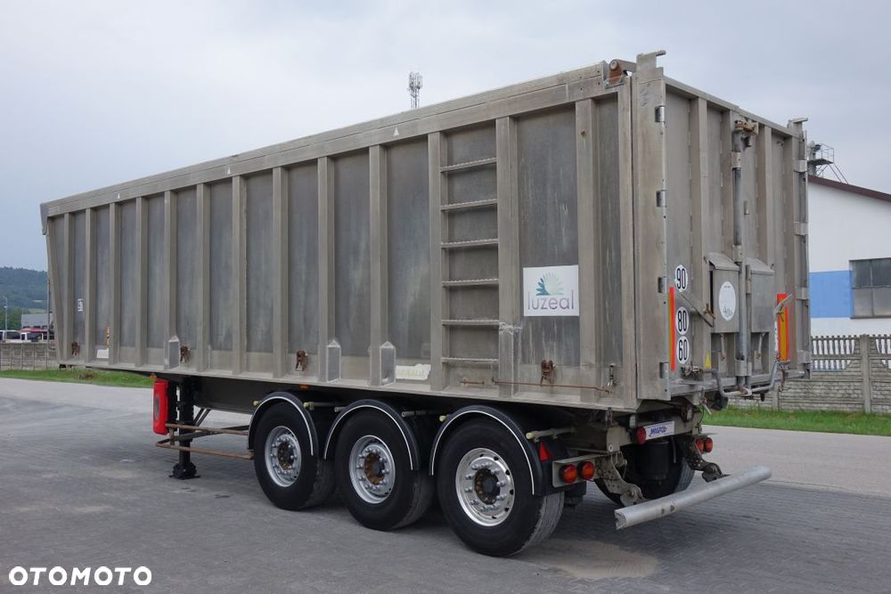 Benalu WYWROTKA 48m3 / ALUMINIOWA /OSIE MERCEDES /OŚ PODNOSZONA / SZYBER ZBOŻOWY - 6