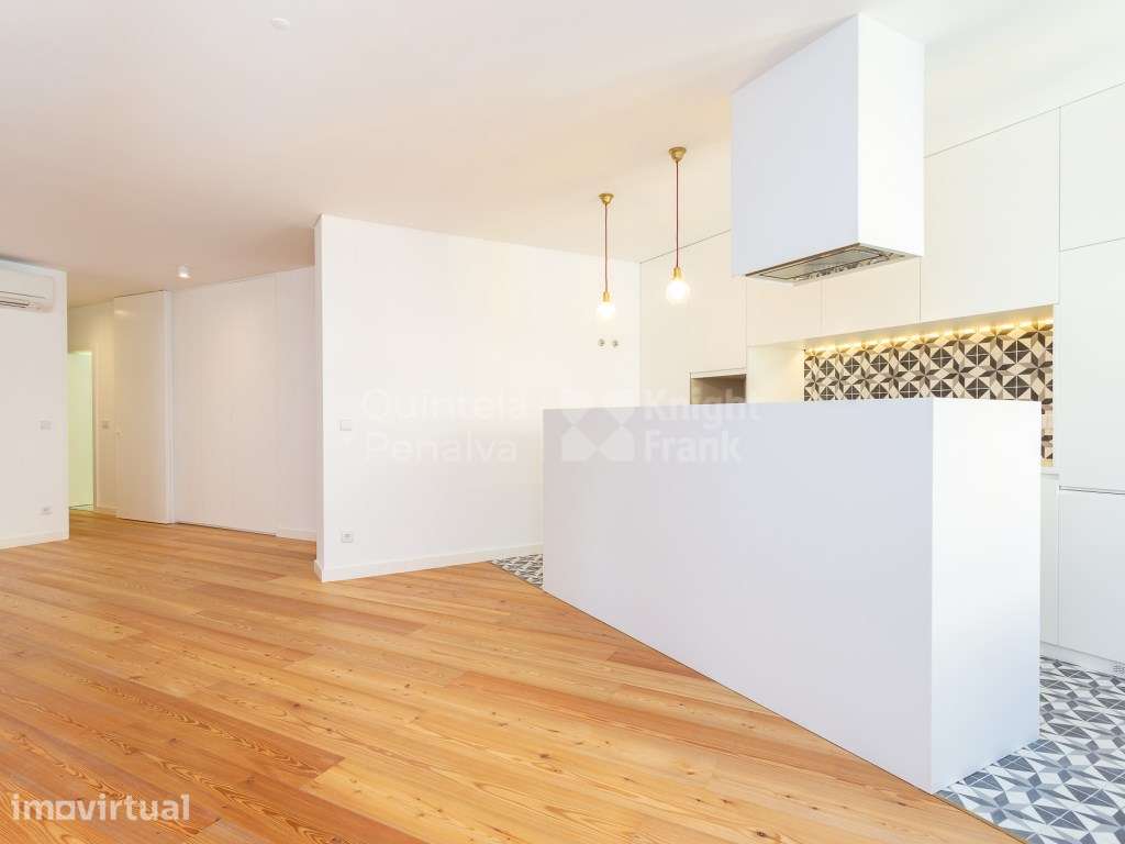 Apartamento T2 situado na Rua do Terreirinho, junto ao Martim Moniz. - Grande imagem: 5/23