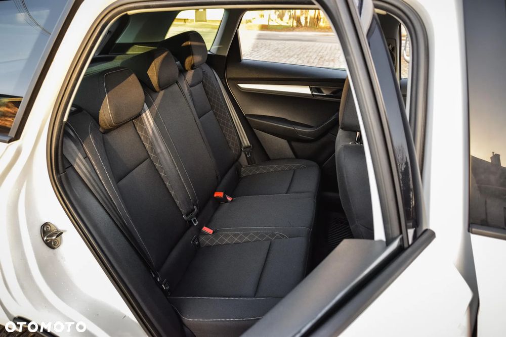 Skoda Karoq 1.5 TSI ACT 4x2 Ambition - 30