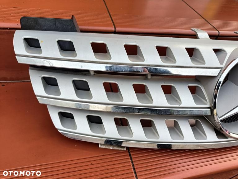 MERCEDES W164 ML GRILL GRIL ATRAPA PRZEDNIA PRZÓD AMG SPORT - 2