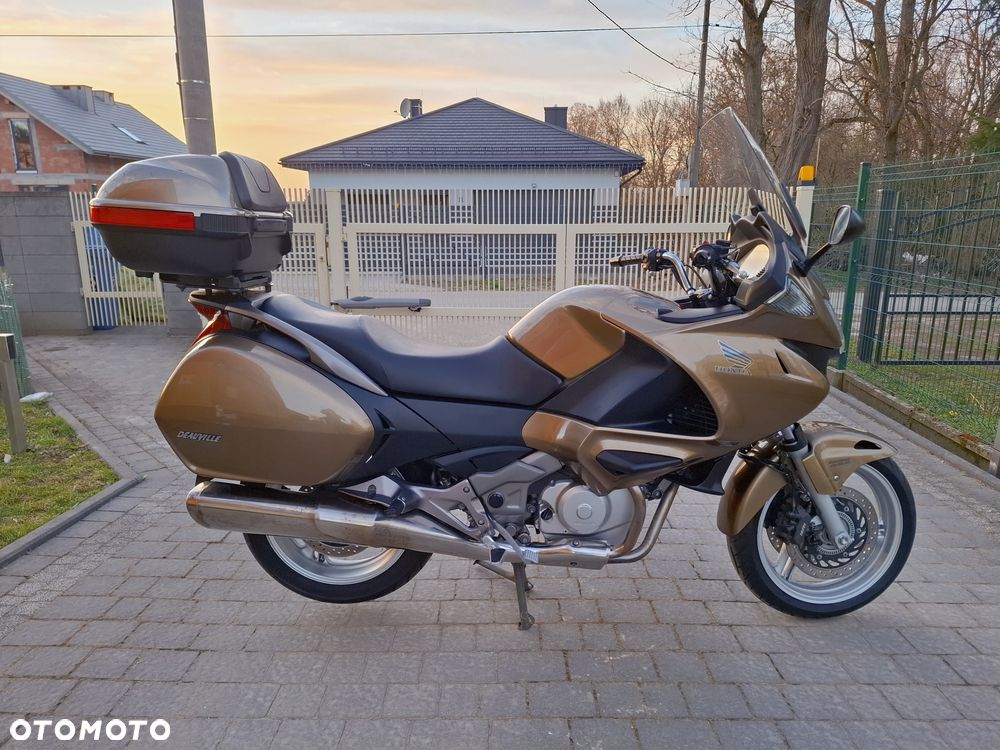 Honda Deauville - 24