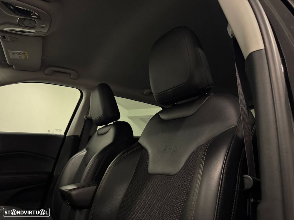 Jeep Compass 2.0 M-Jet Limited Auto - 31