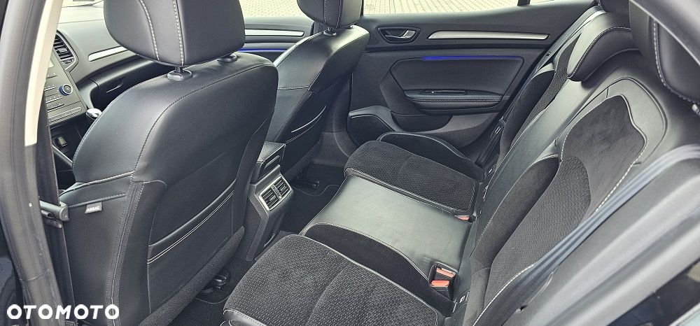 Renault Megane 1.5 Blue dCi Intens - 11