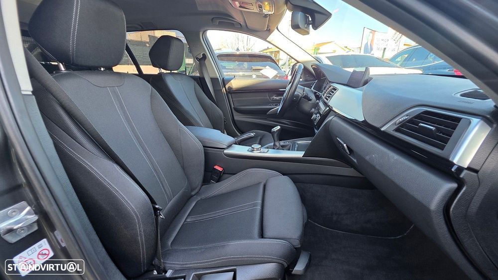 BMW 320 d Line Sport - 21