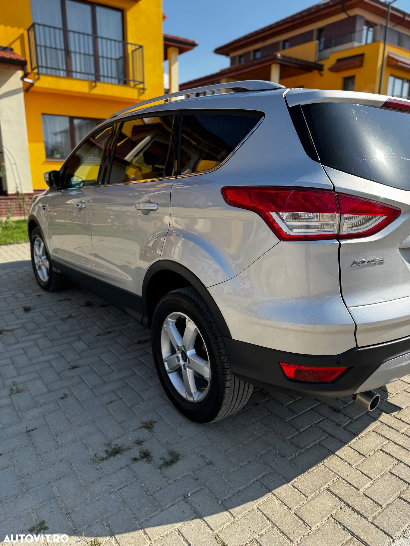 Ford Kuga 2.0 TDCi 4WD Powershift Titanium - 9
