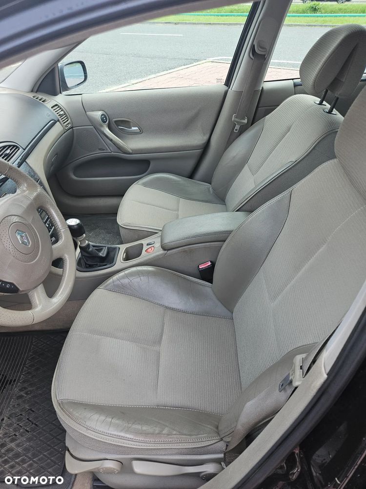 Renault Laguna 2.0 DCi Luxe Privilege - 11