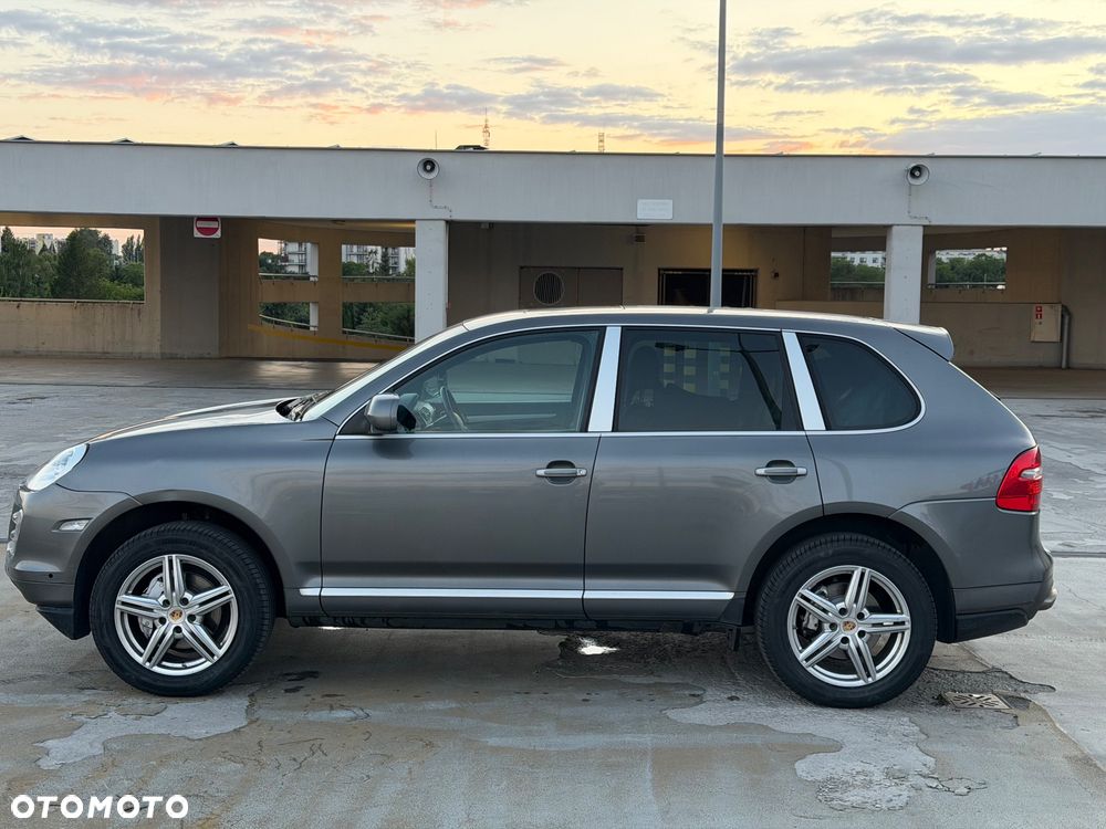 Porsche Cayenne - 8
